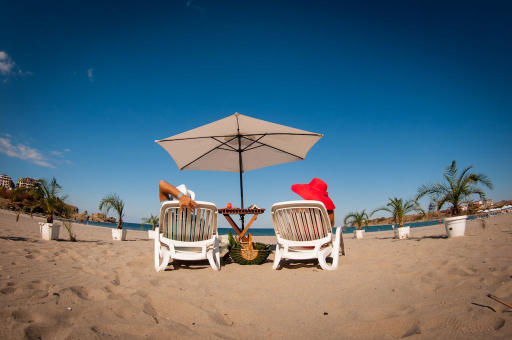 צרבו Rocamar Beach Resort מראה חיצוני תמונה